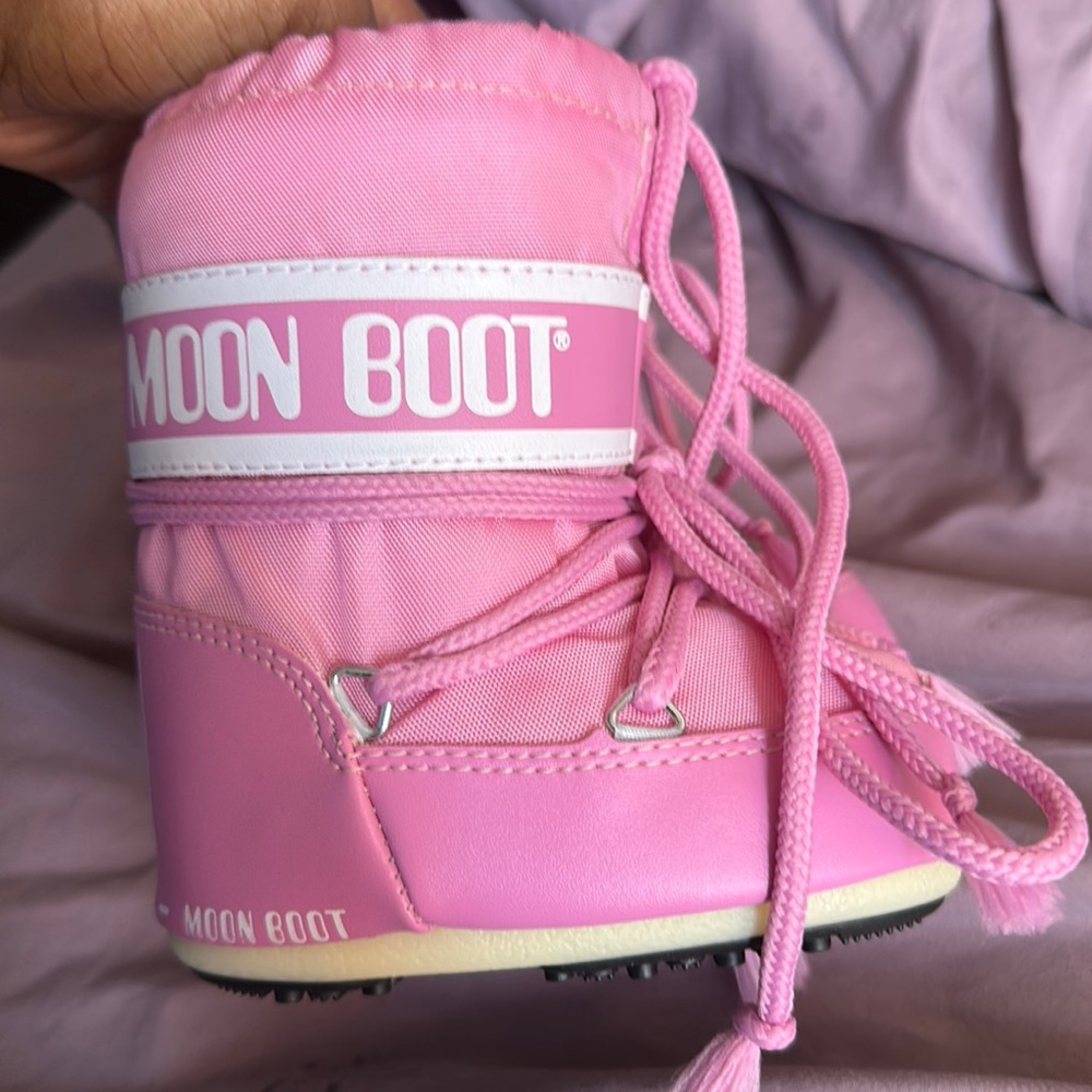 Baby moon boots
